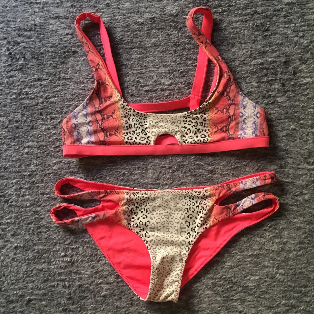 Ripcurl leopard print bikini